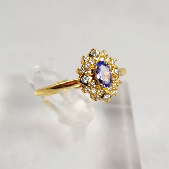 Antique Style 1/4ct Natural Tanzanite Ring - Picture 10 of 16